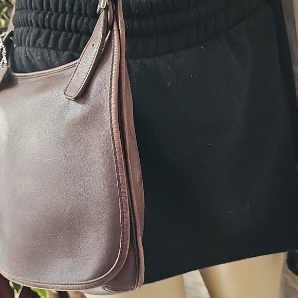 Coach Vintage Chocolate 9131 Leather Crossbody Bag with Adjustable Strap - Picture 4 of 15